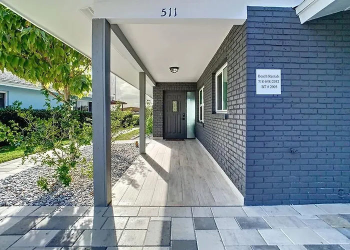 Magical Sunset Waterfront View, Renovated 3bd 2bth *